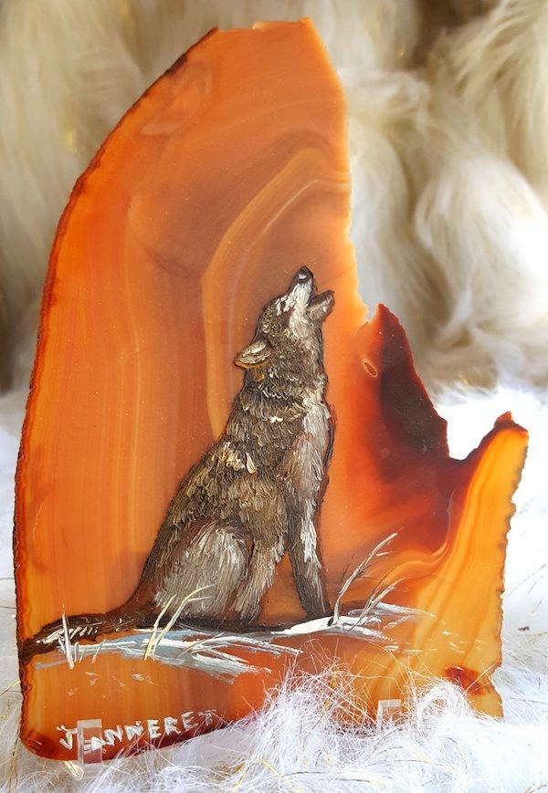 Howling Wolf Hand Painted on Agate Laurien Rose